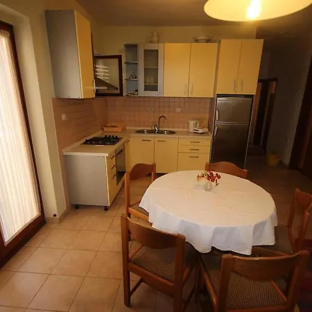 شقة Family Ground Floor Close To The Beach زادار
